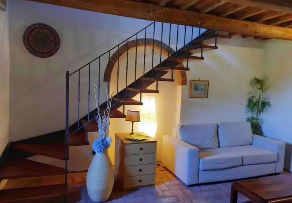 Apartment Antico Casale Il Fiorentino Montenero